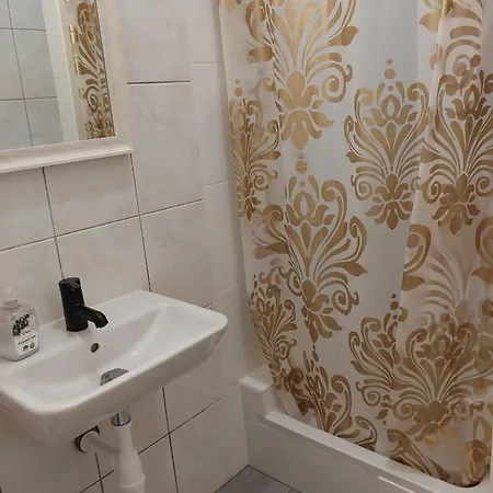 Pinto Guest Varsovia